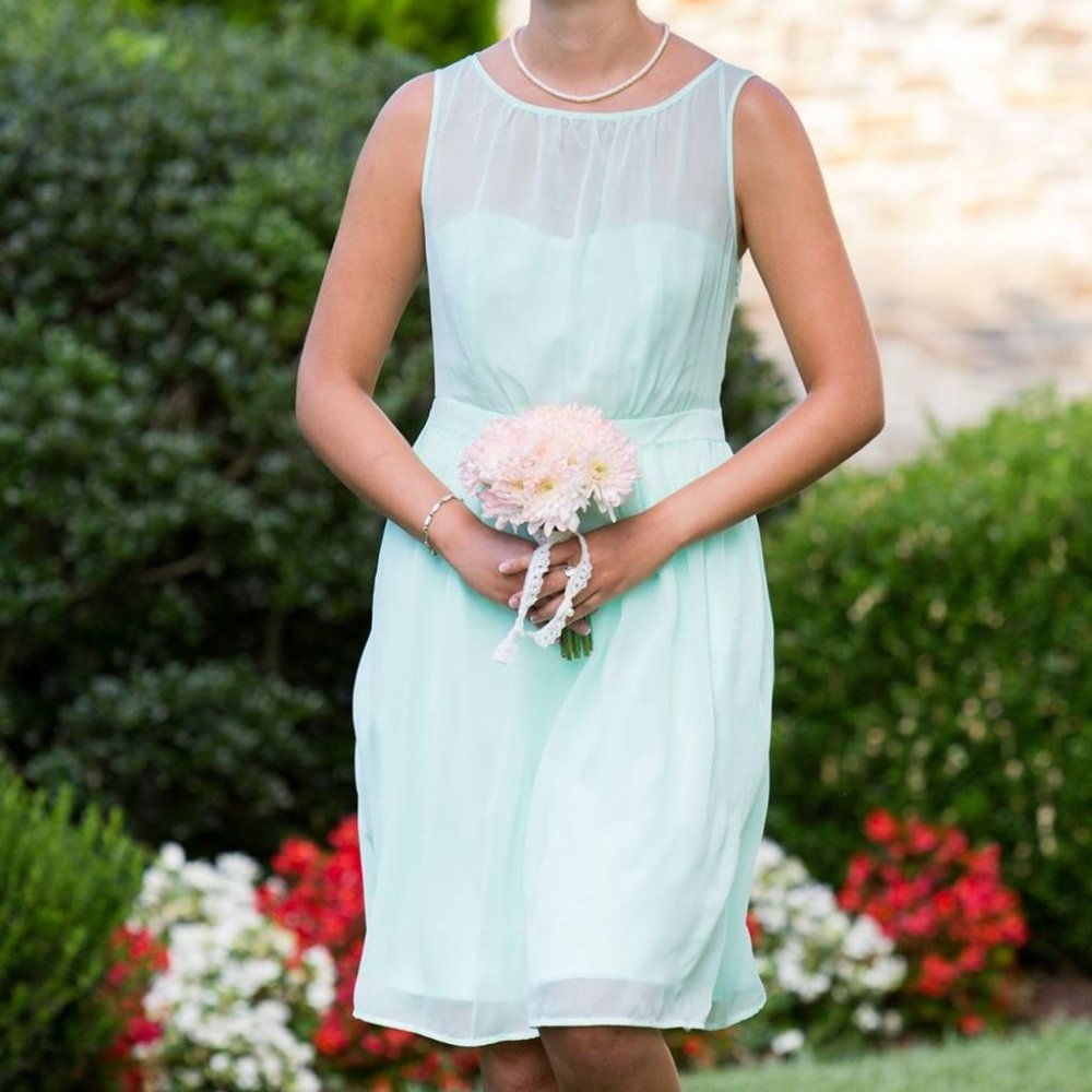 Sleeveless Mint Green Dress with Pockets
